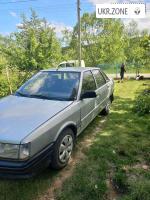 Седан Renault 21 I 1986 у Бориславі