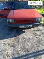 Седан Renault 21 I 1988 у Буську
