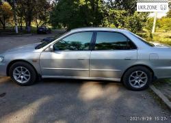 Седан Honda Accord VI 2001 в Кривом Роге