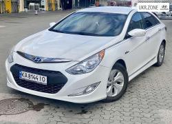 Седан Hyundai Sonata VI (YF) 2013 в Киеве