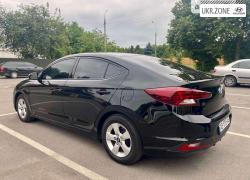 Седан Hyundai Elantra 2019 в Виннице