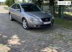 Седан Hyundai Sonata V (NF) 2007 в Кицмане