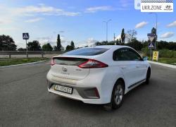 Хэтчбек 5 дверей Hyundai IONIQ I 2019 в Яготине