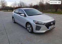 Хэтчбек 5 дверей Hyundai IONIQ I 2017 в Киеве