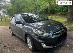 Седан Hyundai Accent IV 2013 в Долинской