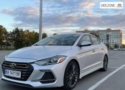 Седан Hyundai Elantra VI (AD) 2017 в Кропивни́цком
