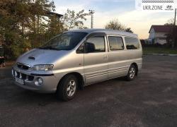 Минивэн Hyundai H-1/Starex I 2001 в Остроге