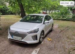 Хэтчбек 5 дверей Hyundai IONIQ I 2019 в Киеве