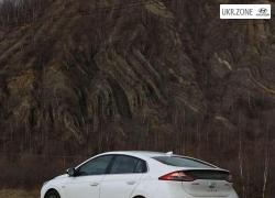 Хэтчбек 5 дверей Hyundai IONIQ I 2017 в Ивано-Франковске