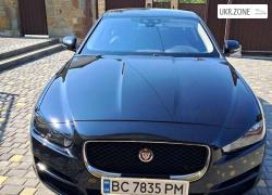 Седан Jaguar XE 2019 в Львове