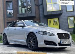 Седан Jaguar XF 2015 в Ирпени