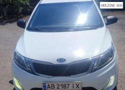 Седан Kia Rio III 2012 в Тростянце