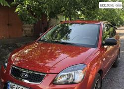 Седан Kia Rio II Рестайлинг 2010 в Кривом Роге