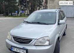Компактвен Kia Carens I (RS) Рестайлінг 2003 у Новояворівську