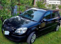 Хэтчбек 5 дверей Kia Rio II 2008 в Ивано-Франковске