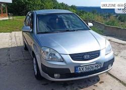 Хэтчбек 5 дверей Kia Rio II 2007 в Богодухове