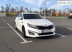 Седан Kia Optima III Рестайлінг 2014 у Маріуполі