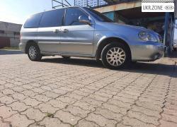 Мінівен Kia Carnival 2002 у Ужгороді
