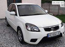 Седан Kia Rio 2011 в Днепре