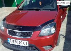 Хэтчбек 5 дверей Kia Rio II Рестайлинг 2010 в Новоград-Волынском