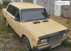 Седан ВАЗ (LADA) 2107 I 1986 в Черновцах