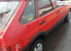 Хэтчбек 5 дверей ВАЗ (LADA) 2109 I 1993 в Черновцах