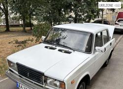 Седан ВАЗ (LADA) 2107 I 1996 в Киеве