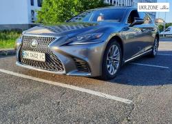Седан Lexus LS V 2019 в Ужгороде