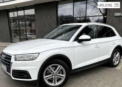 Внедорожник 5 дверей Audi Q5 2017 в Ужгороде