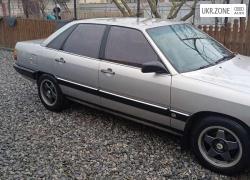 Седан Audi 100 III (C3) 1987 в Казатине