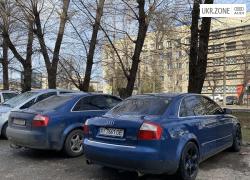 Седан Audi A4 2001 в Хотине