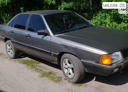 Седан Audi 100 III (C3) 1985 в Глухове