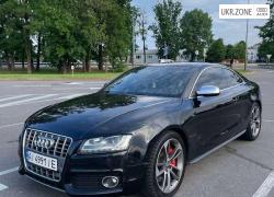 Купе Audi S5 I (8T) 2010 в Киеве