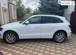 Внедорожник 5 дверей Audi Q5 I (8R) 2010 в Запорожье