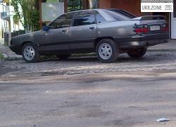 Седан Audi 100 1990 у Ужгороді