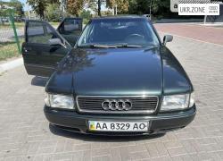 Седан Audi 80 V (B4) 1993 в Киеве