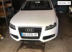 Седан Audi A4 2011 в Днепре