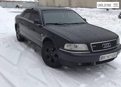 Седан Audi A8 1999 у Славуті