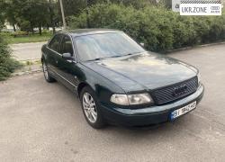 Седан Audi A8 I (D2) 1995 в Полтаве