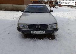 Седан Audi 100 1990 в Черновцах