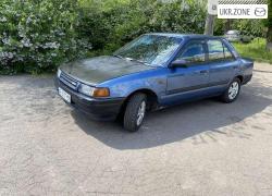 Седан Mazda 323 1990 в Кривом Роге