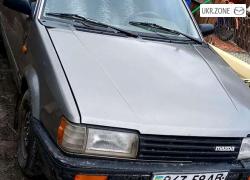 Седан Mazda 323 III (BF) 1986 в Новоград-Волынском
