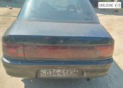 Седан Mazda 323 1993 в Киеве