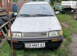 Седан Mazda 323 III (BF) 1986 в Ичне