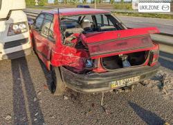 Седан Mazda 323 1989 в Барышевке