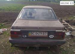 Седан Mazda 626 II (GC) 1986 в Городке