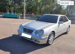 Седан Mercedes-Benz E-Клас II (W210, S210) Рестайлінг 2001 у Коростені