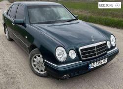 Седан Mercedes-Benz E-Класс 1997 в Новомосковске
