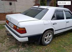 Mercedes-Benz E-Клас 1989 у Чернівцях