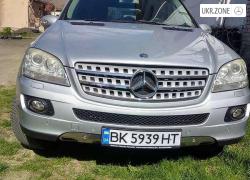Внедорожник 5 дверей Mercedes-Benz M-Класс (ML) II (W164) 2007 в Ровно
